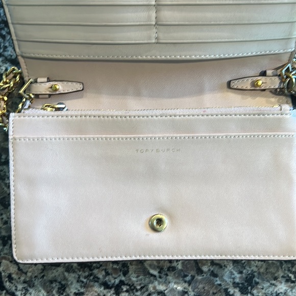 Tory Burch Blush Quilted Leather & Chain Crossbody - Picture 9 of 16